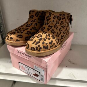 Juicy Couture cheetah Print Ankle Boots